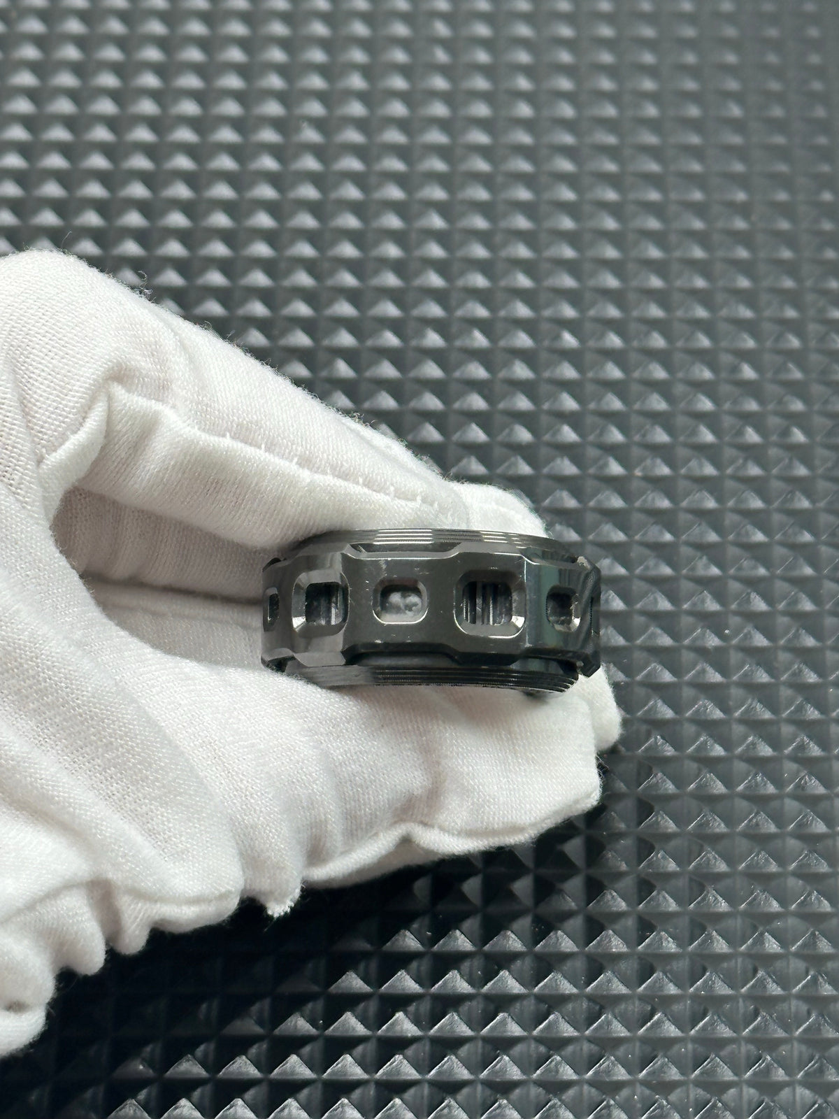 Shadow Raider Ratchet Zirconium