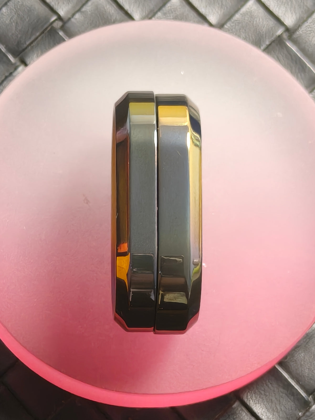 Nado Zirconium Oil Slick