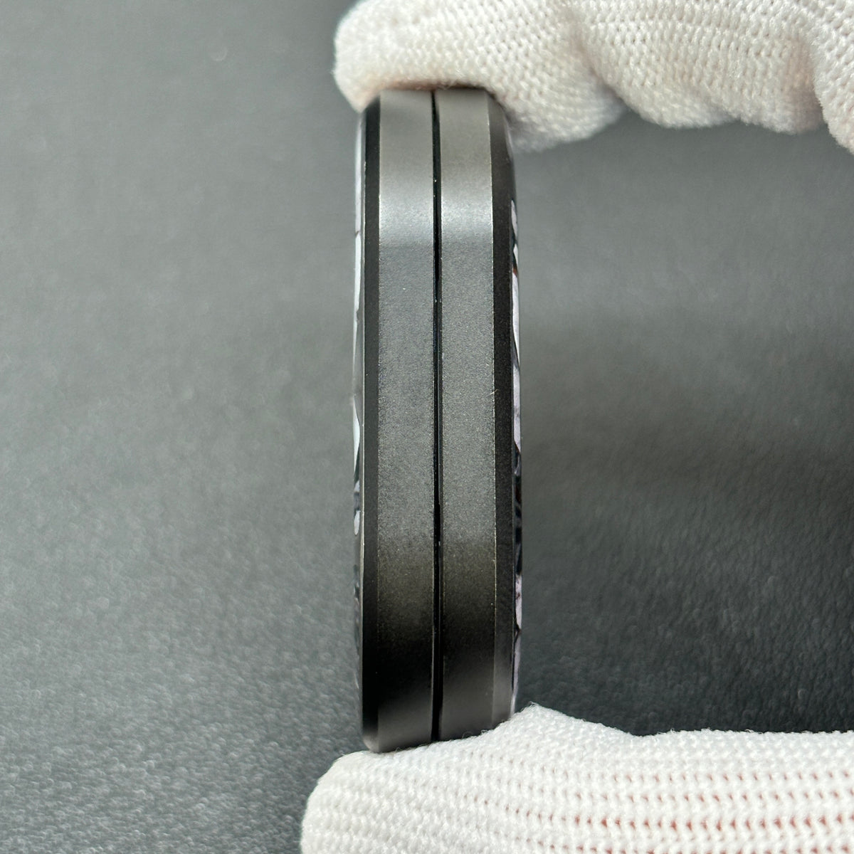 Groove Stainless Steel Resin-Sealed