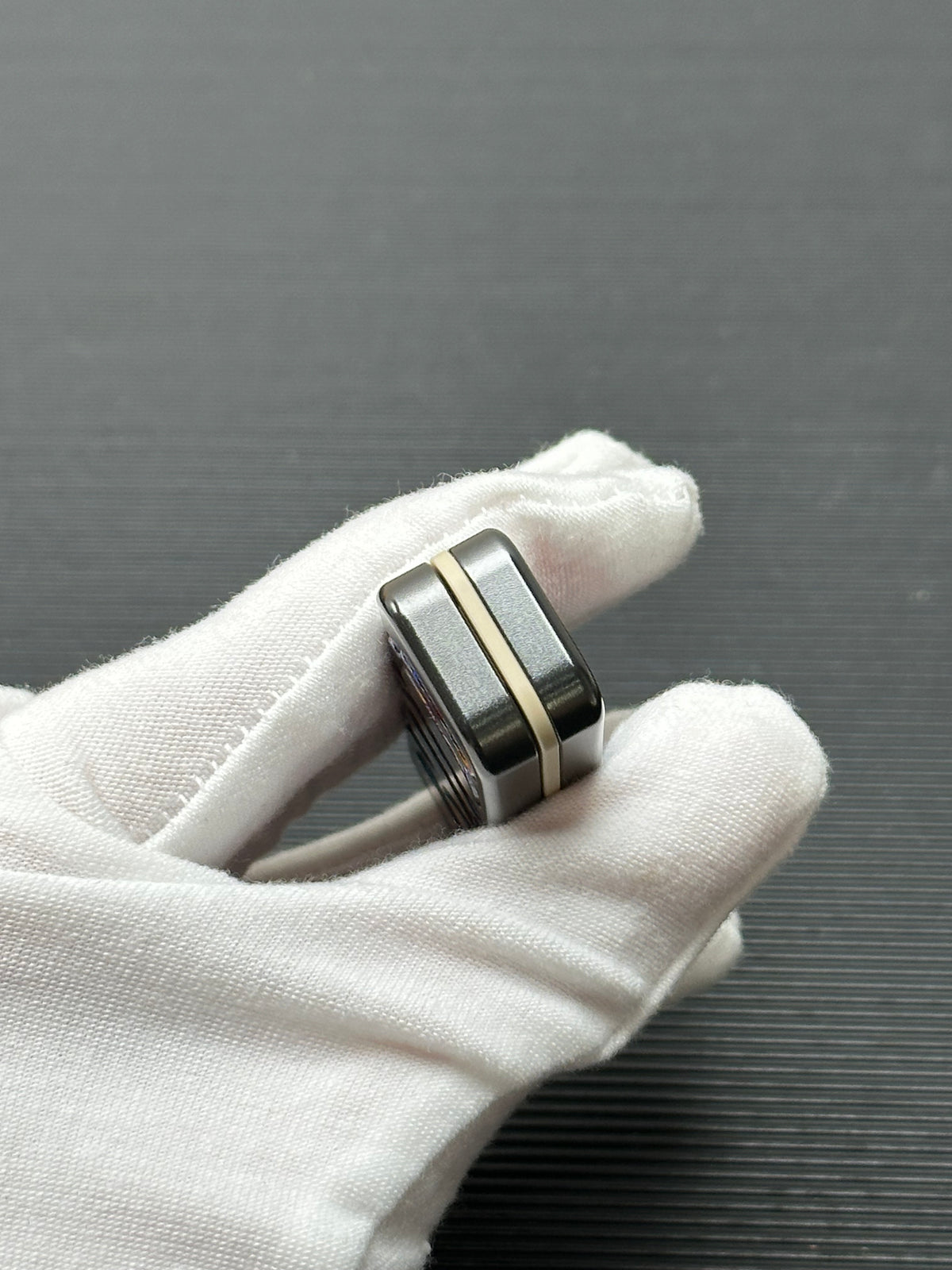 Snake Zirconium