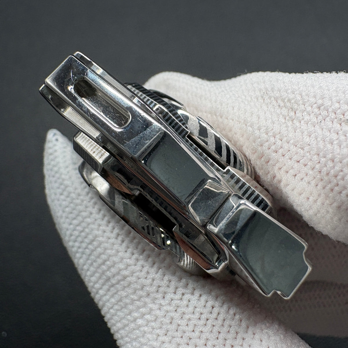 Haze Shell Opening Damasteel