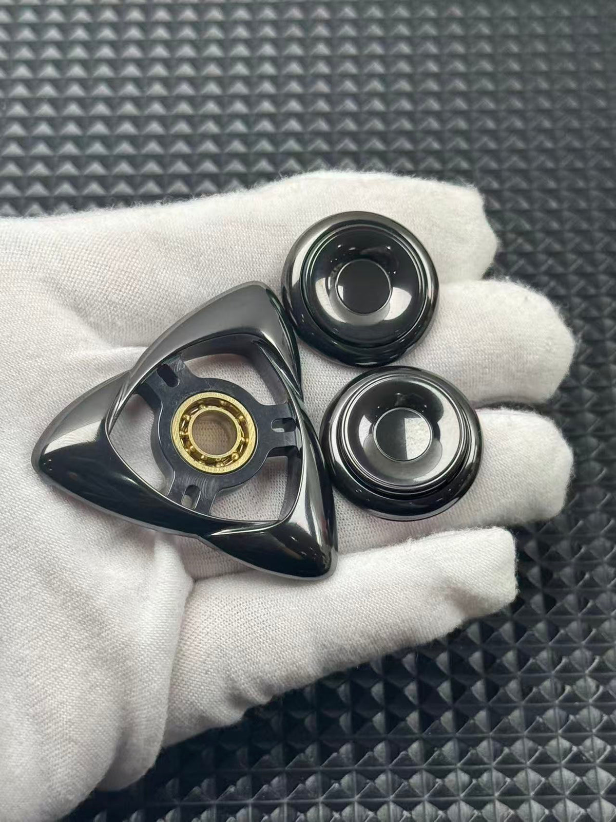 Wind Zirconium