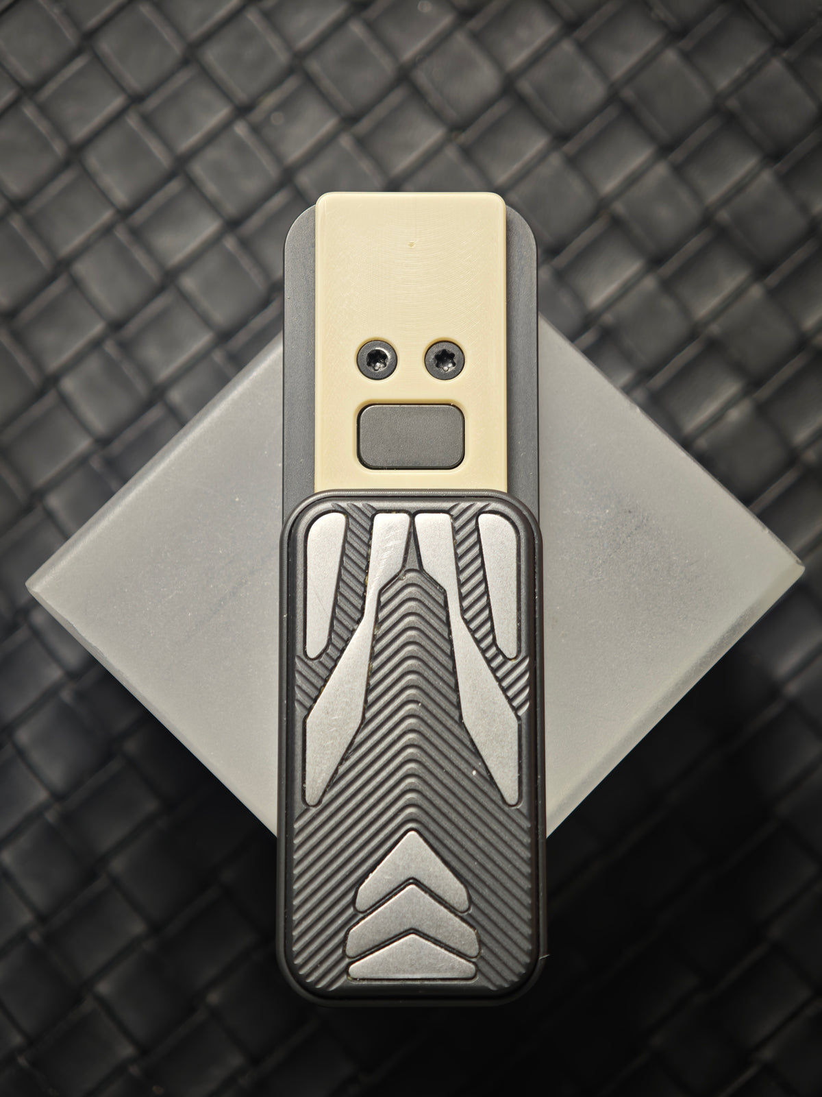 Pursuit Zirconium