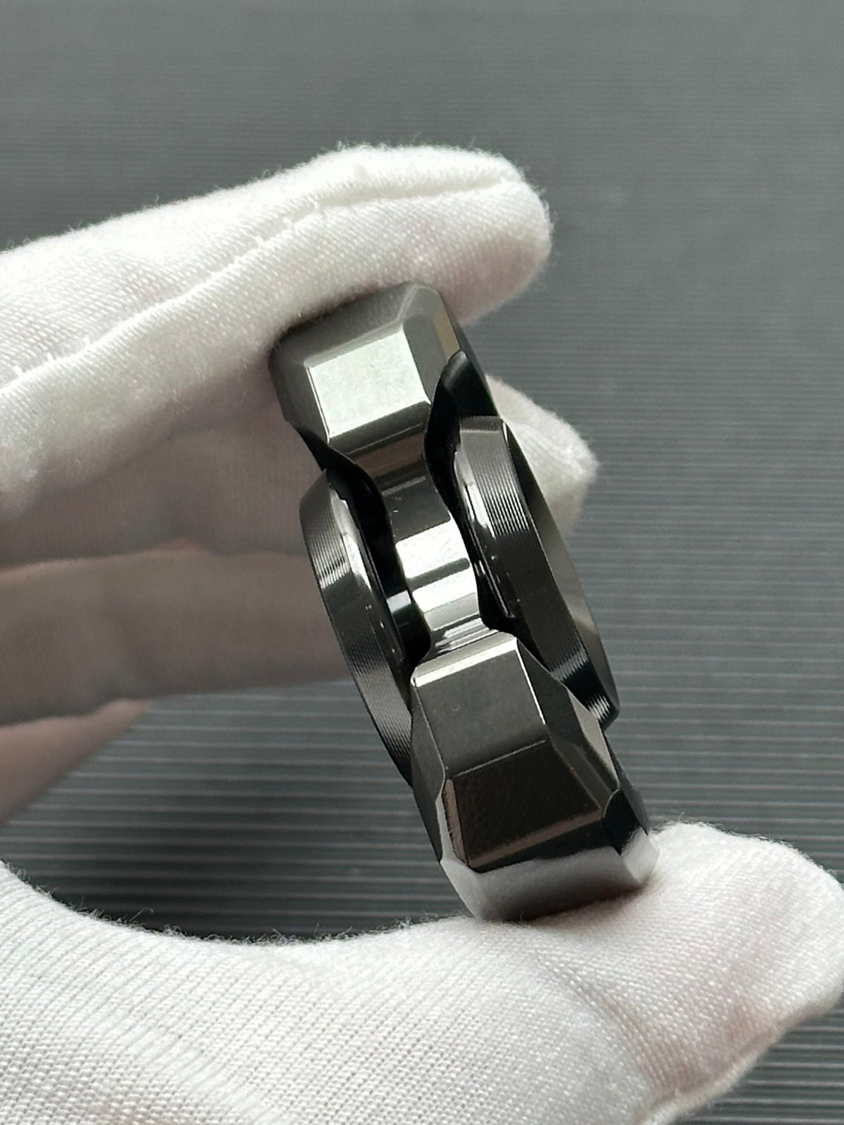 Whisper Duo Zirconium Polished
