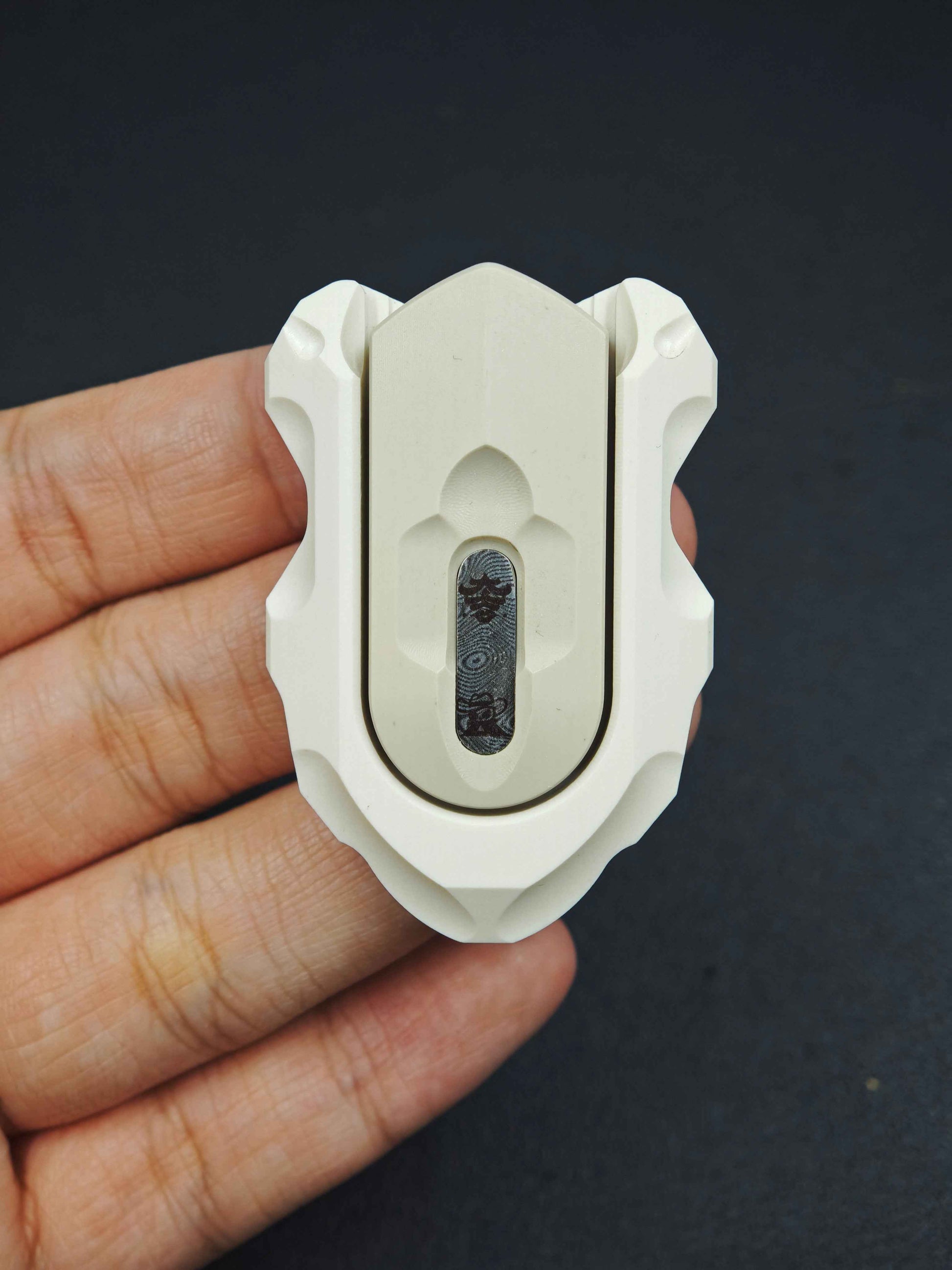 LUCKY CLUB My Shield PEEK