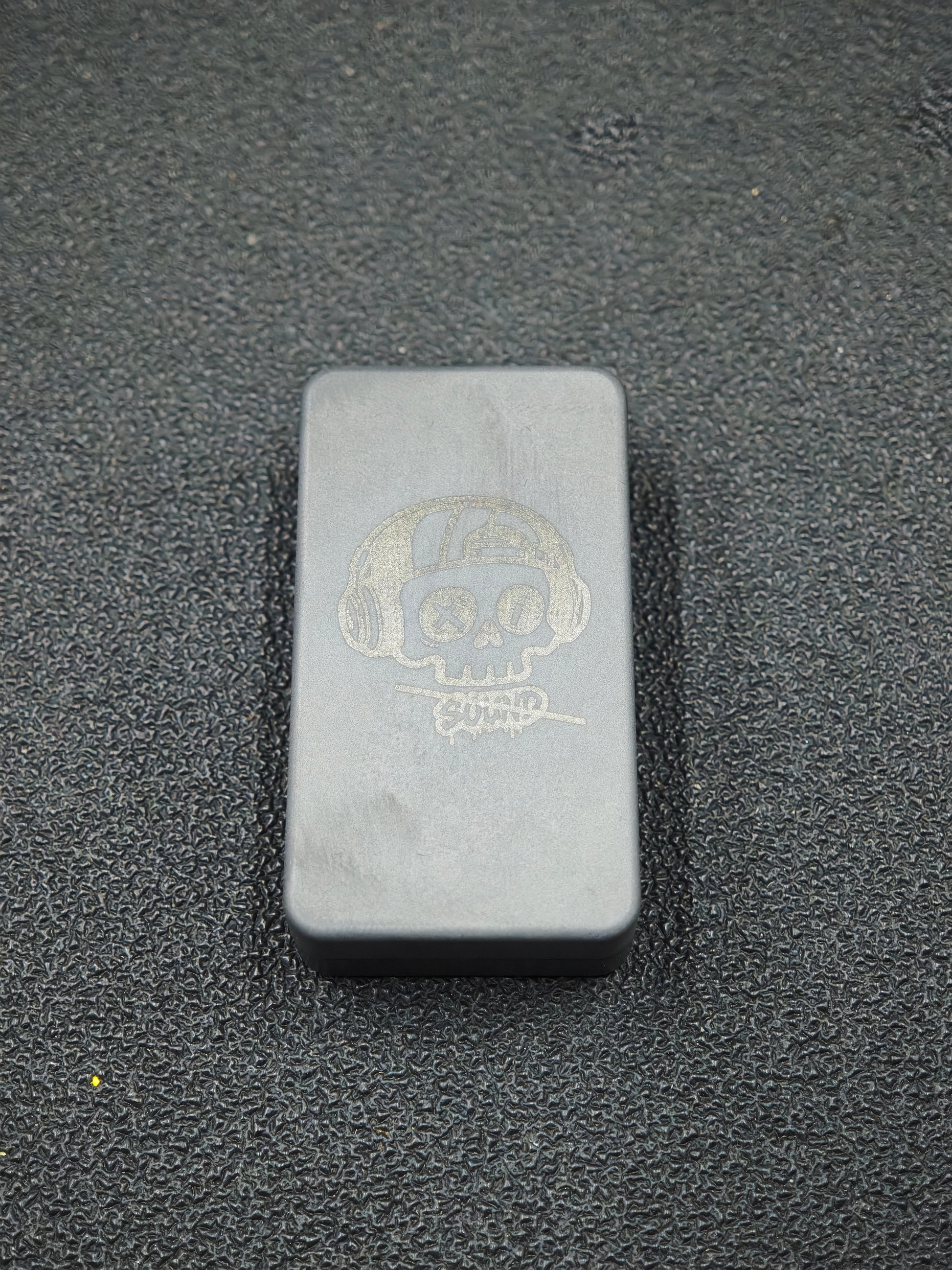 Mute Zirconium
