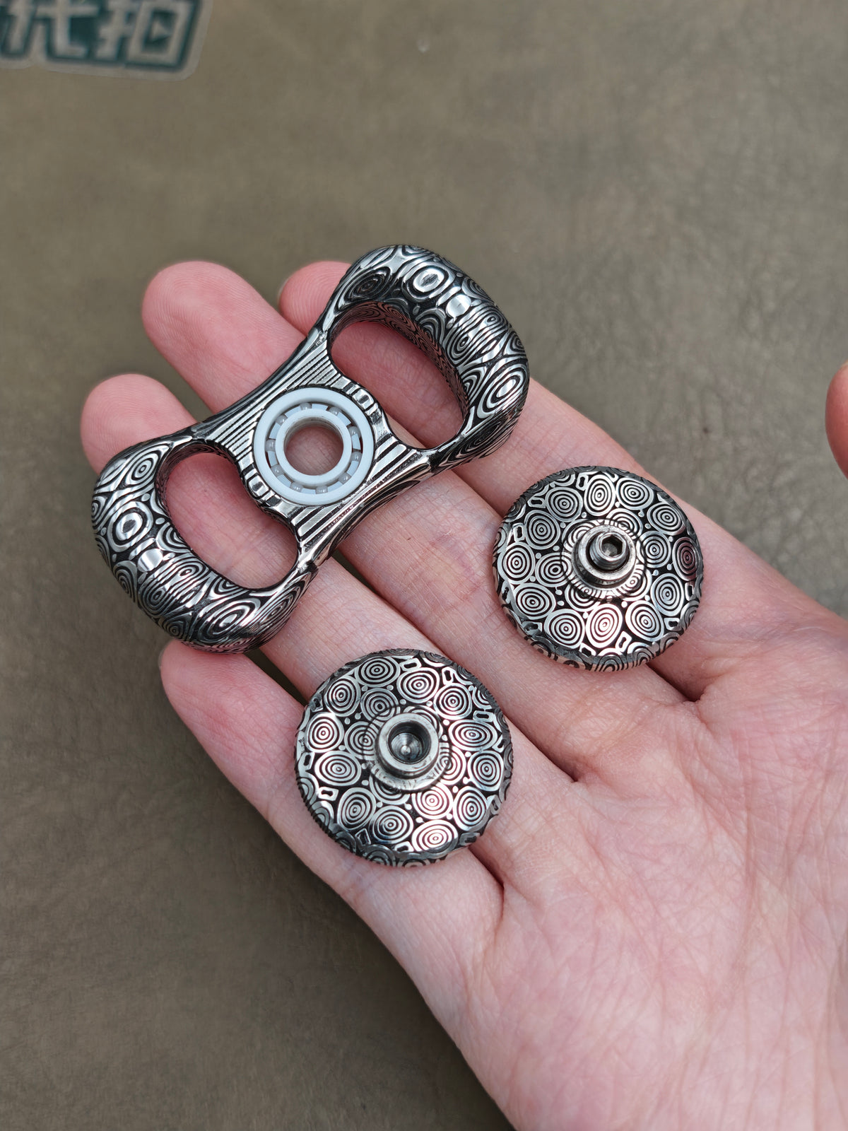 Two-Leaf Horizon Damasteel Etched