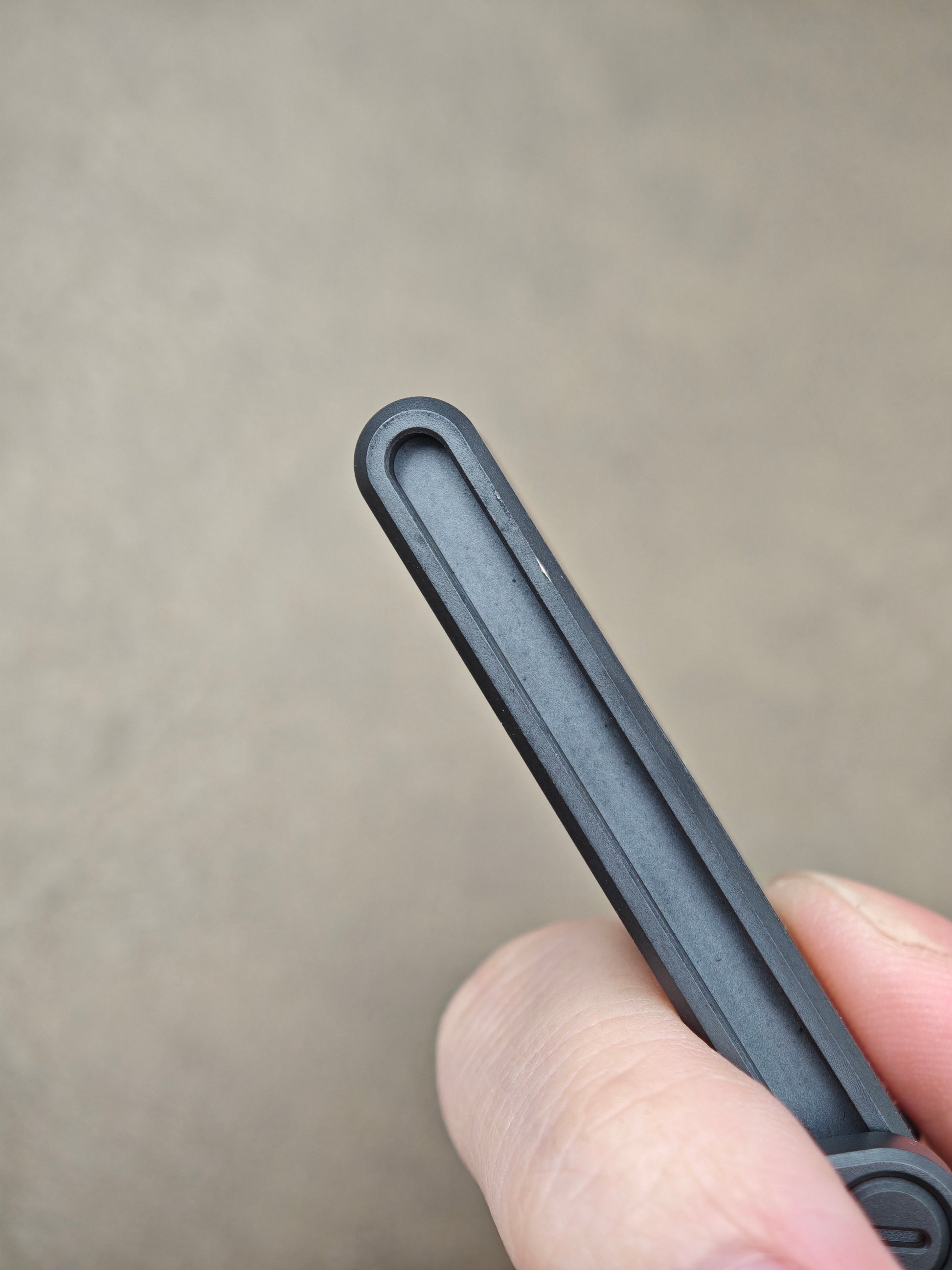 Razor Zirconium