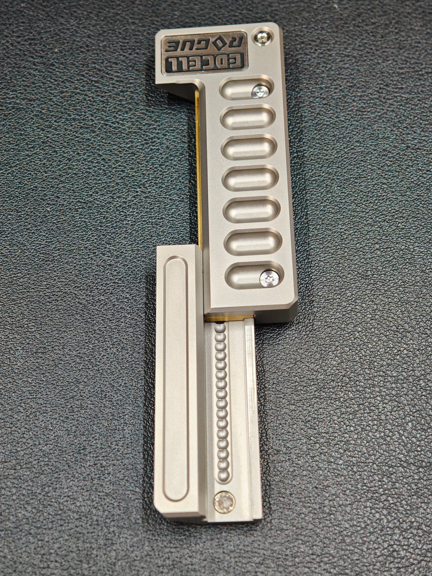 Quirky Ruler Titanium