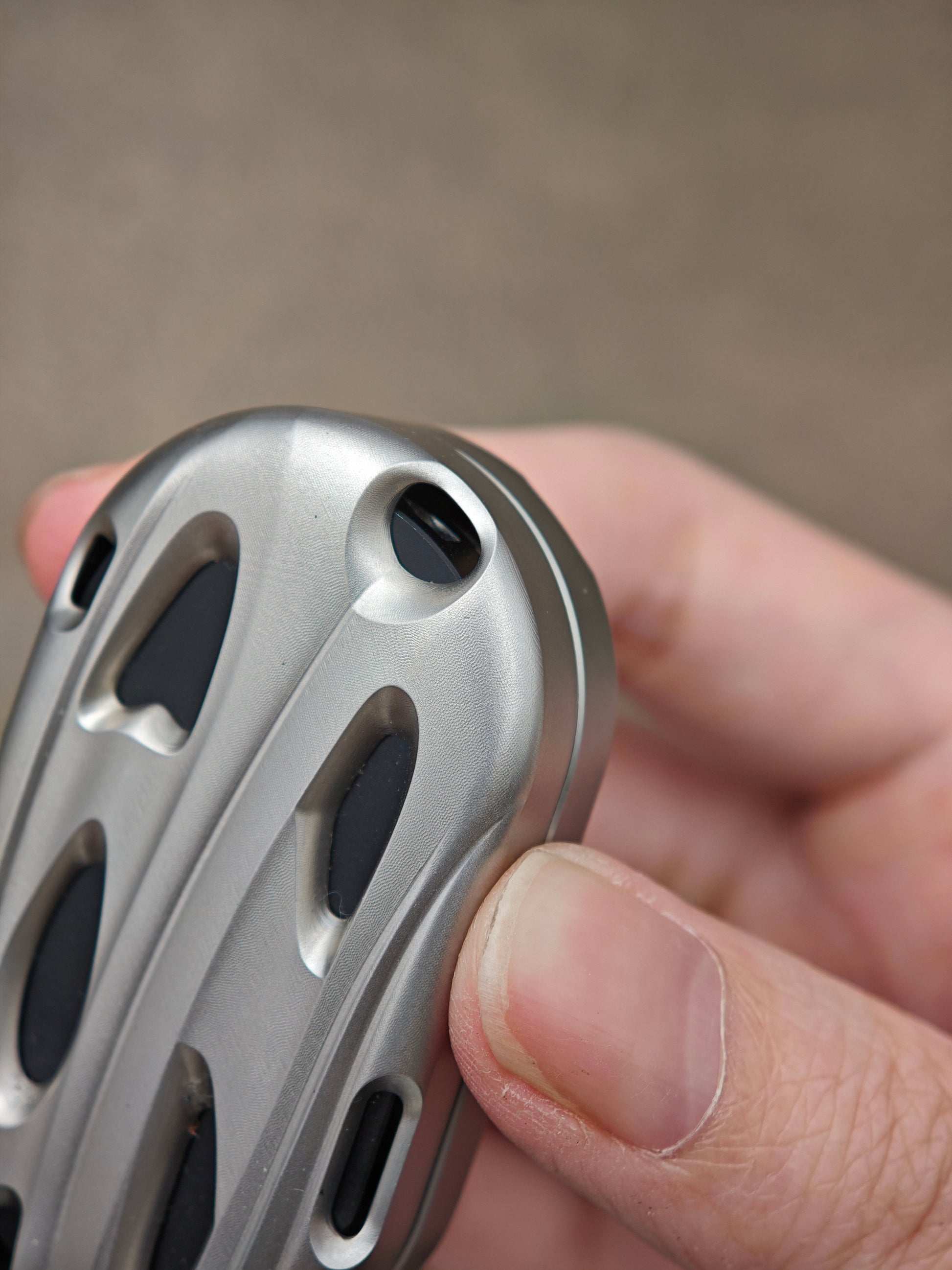 Lag Stainless Steel