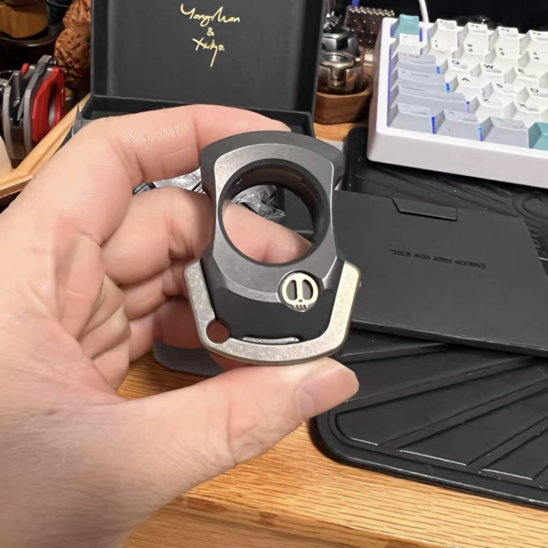 LAUTIE&MTAK KNUCKLE Pre-owned