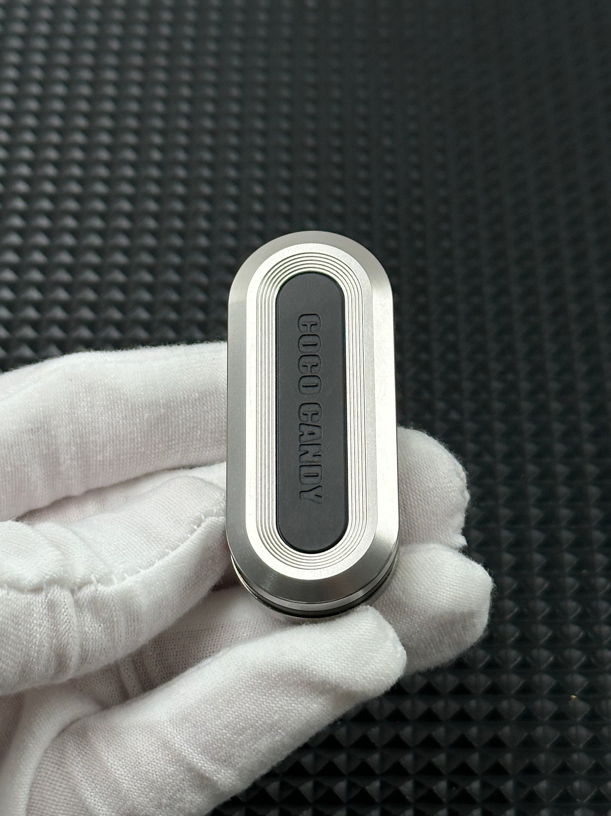 Coco Candy Titanium