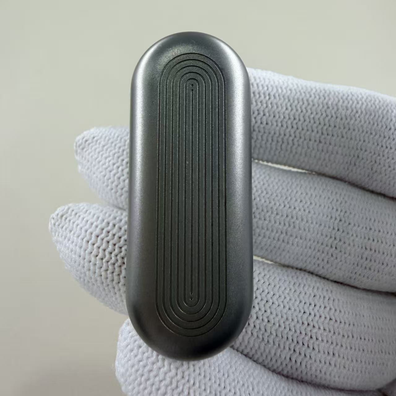 Floating Cloud Titanium