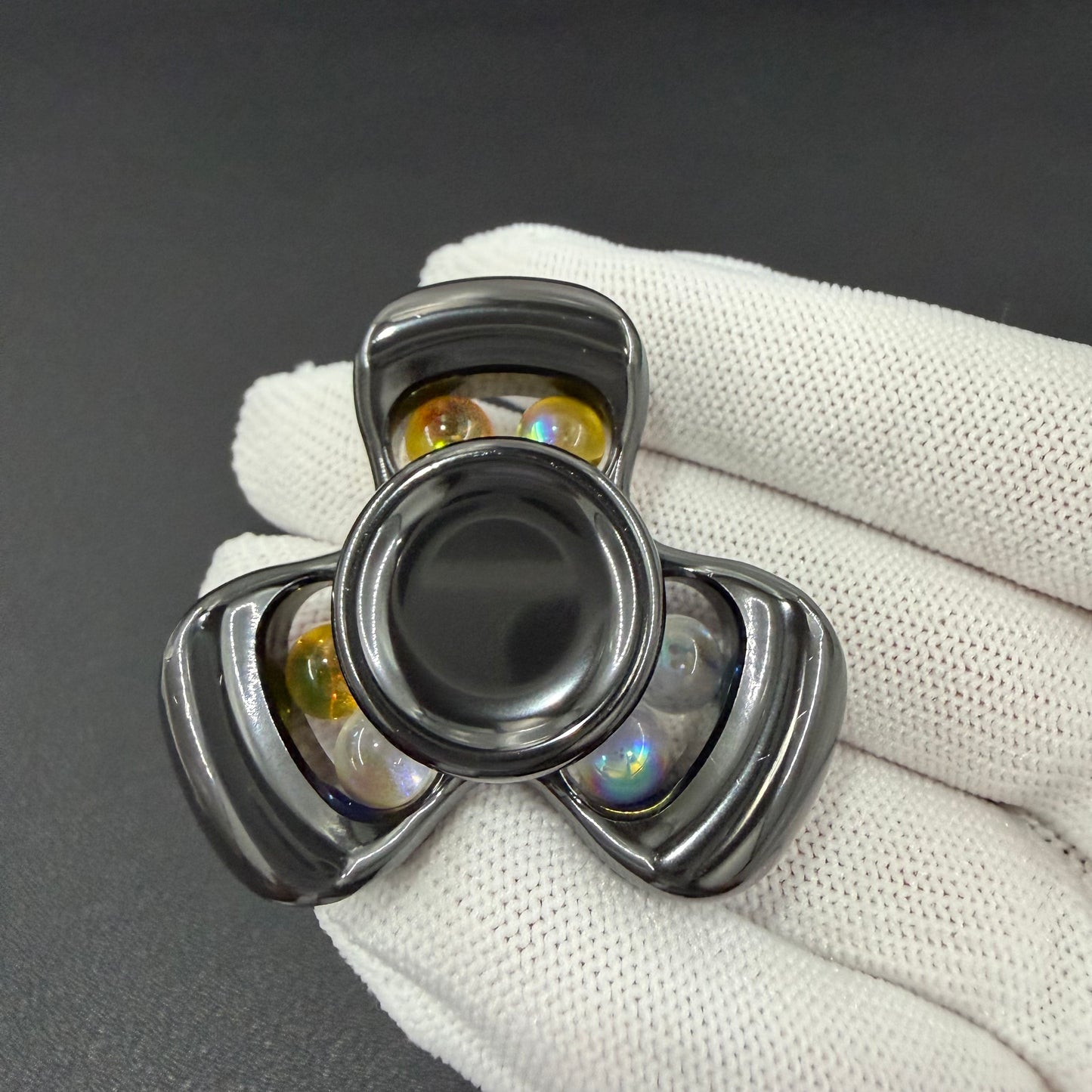 Three-Leaf Horizon Zirconium
