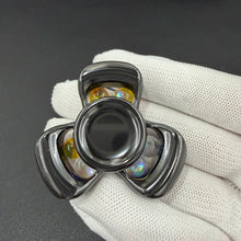 Three-Leaf Horizon Zirconium