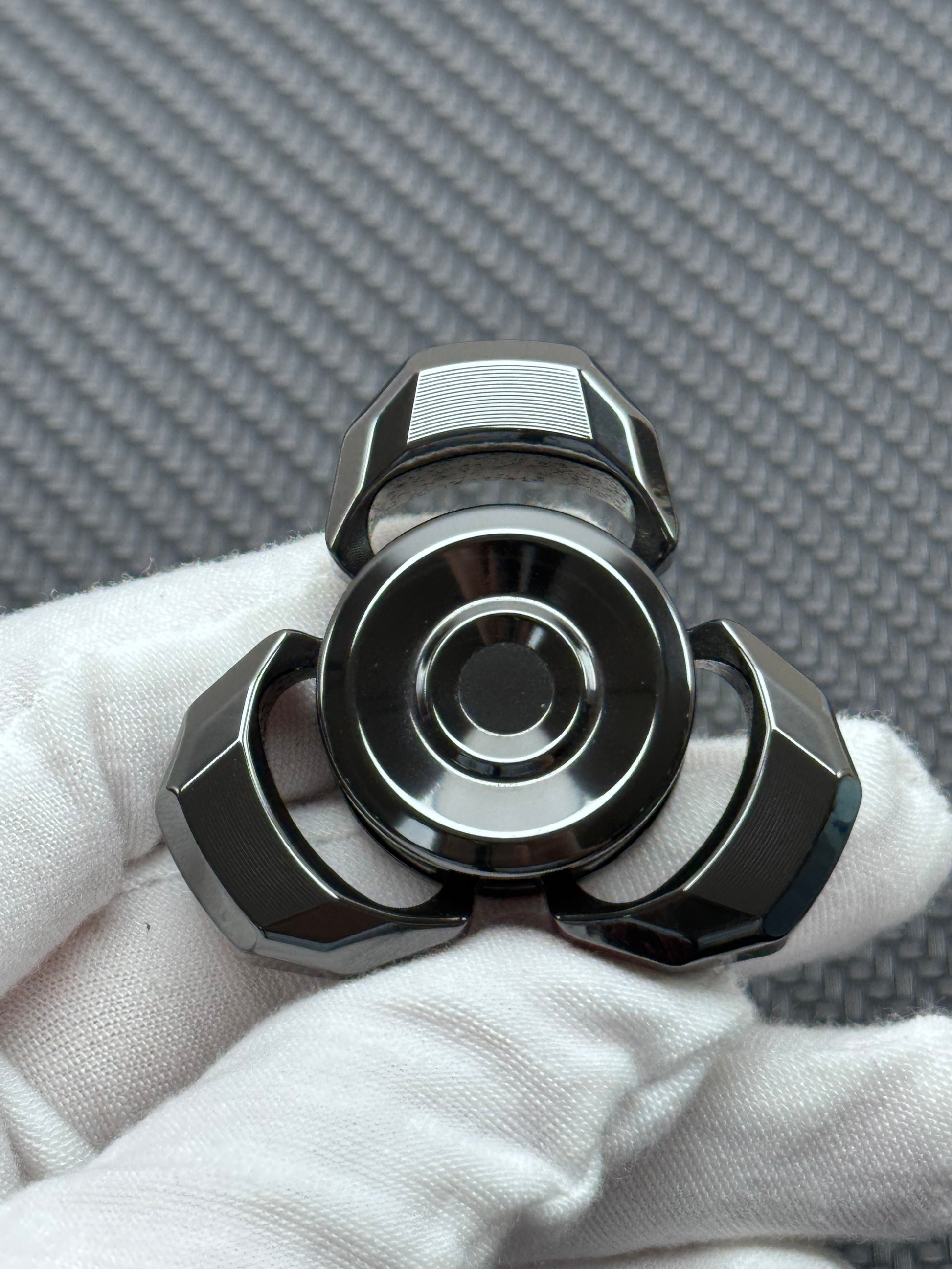 DREAMY GEOMETRY Whisper Duo Zirconium Polished