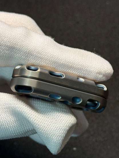 Top B Titanium