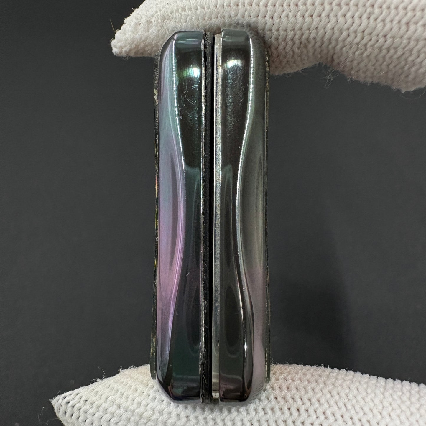 Shim Shy Zirconium Oil Slick
