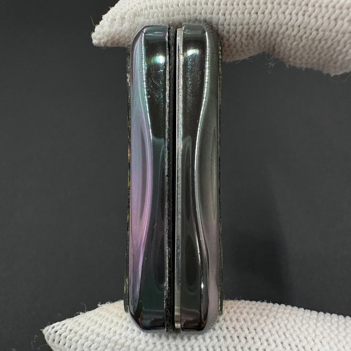 Shim Shy Zirconium Oil Slick