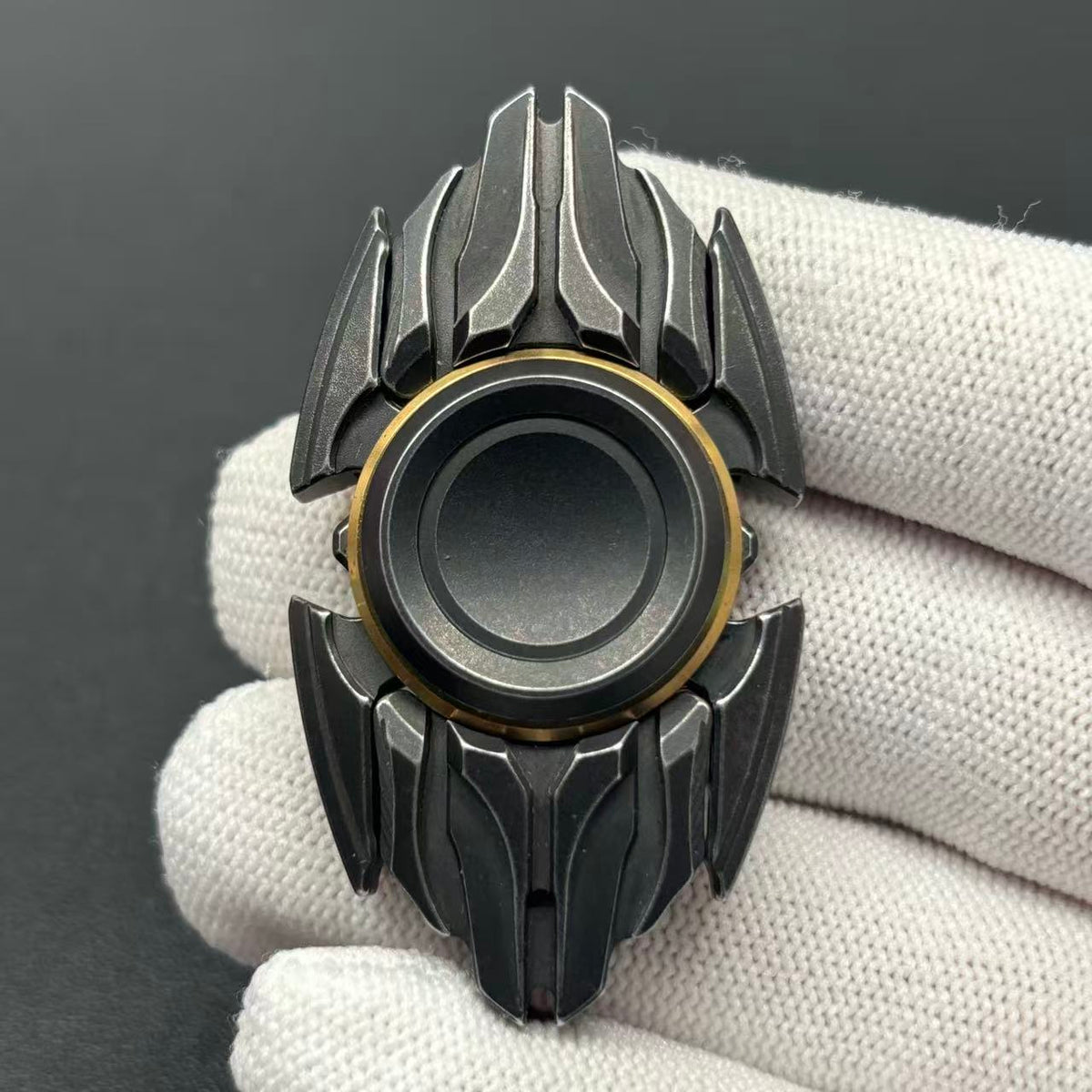 Dark Shell Opening Stainless Steel