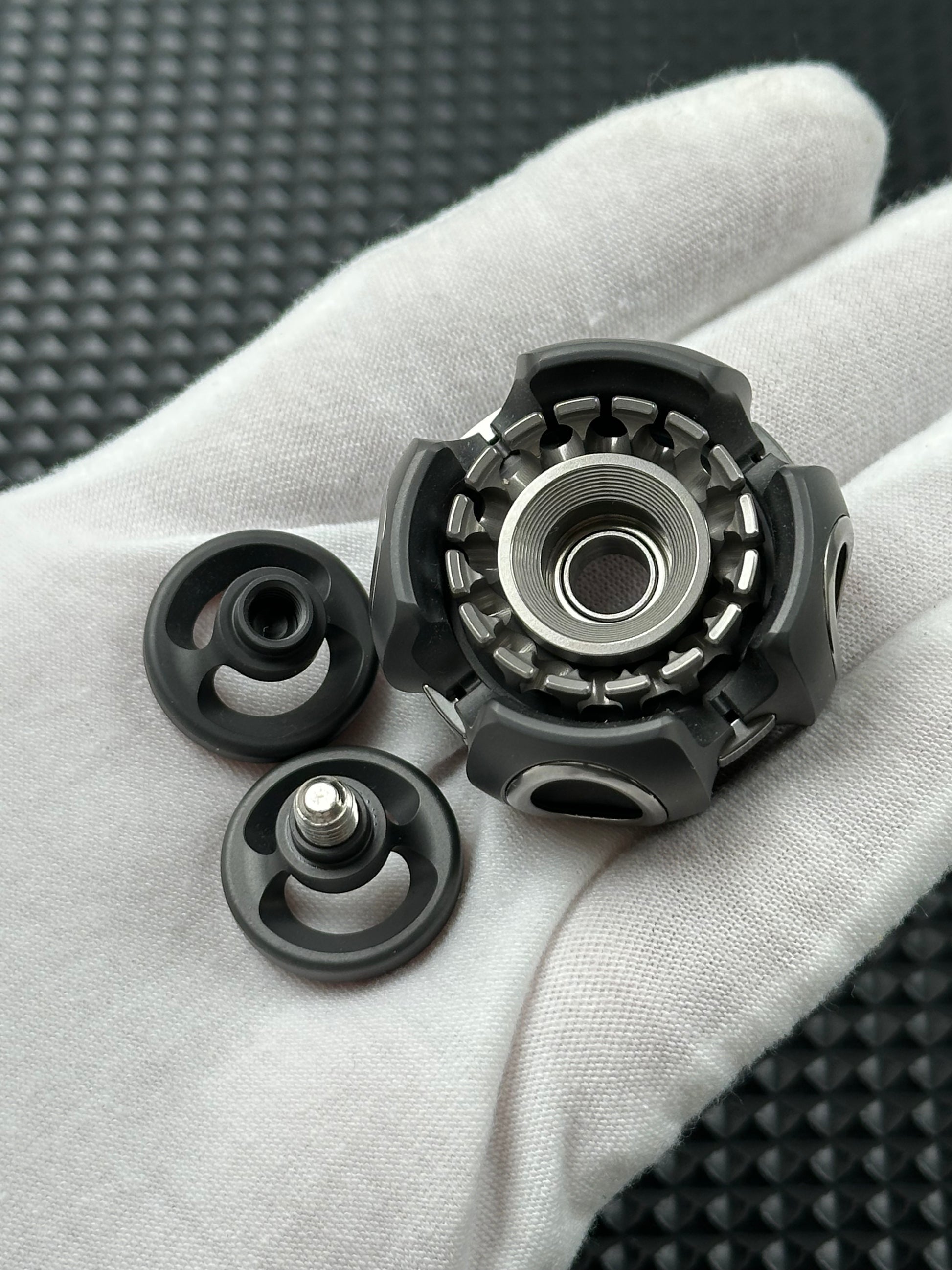Noiz O Zirconium Limited Edition