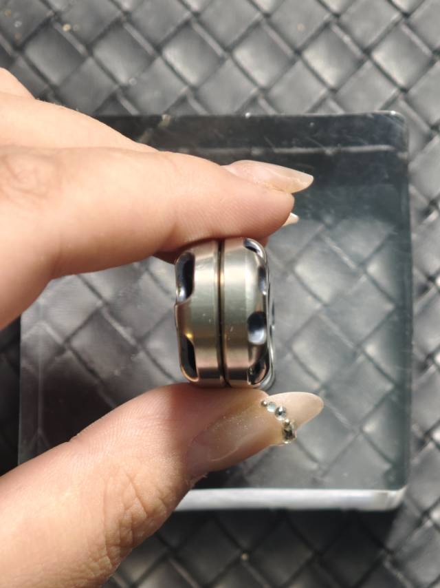Top B Titanium