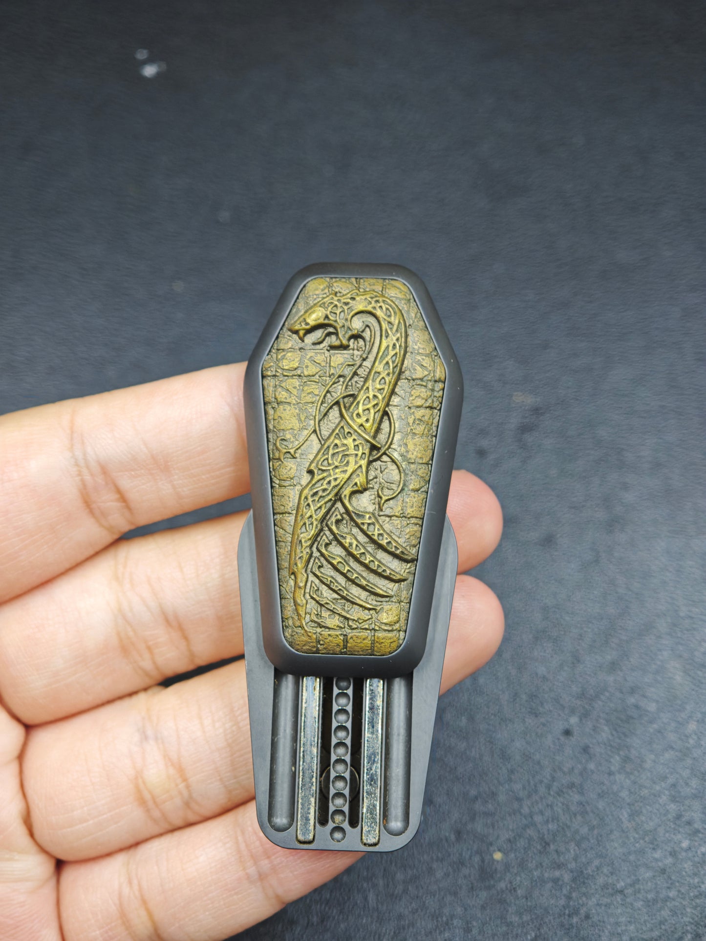 Guan Tui Zirconium