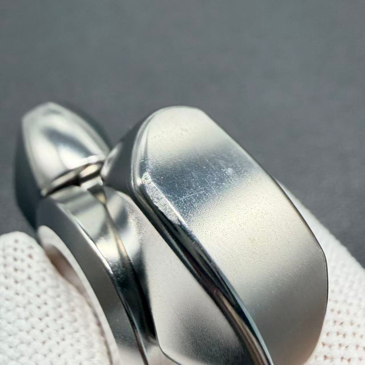Zhen Stainless Steel Stonewashed