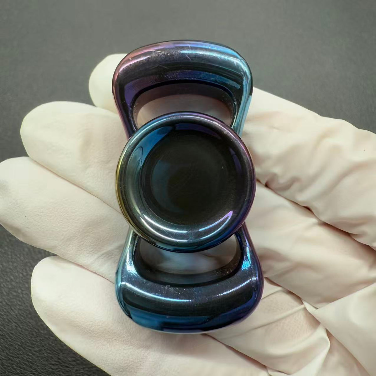 Two-Leaf Horizon Zirconium Oil Slick