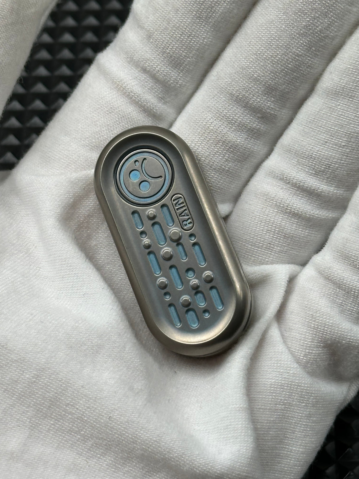 Top B Rain Titanium