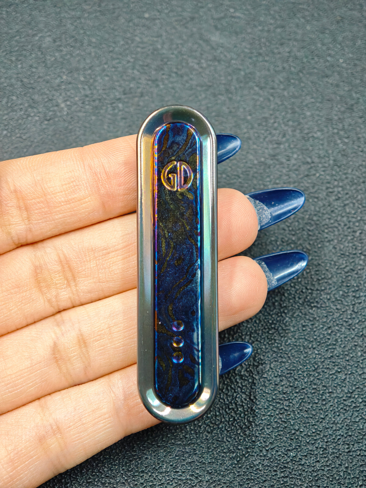 Spice Pin Zirconium Oil Slick