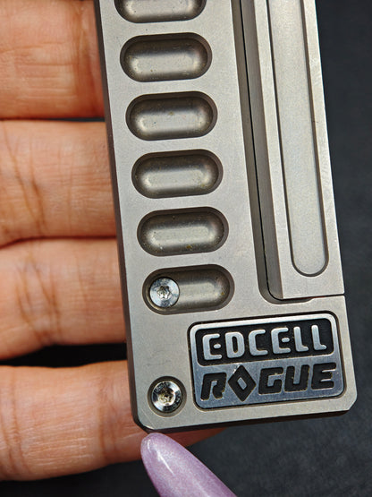 Quirky Ruler Titanium