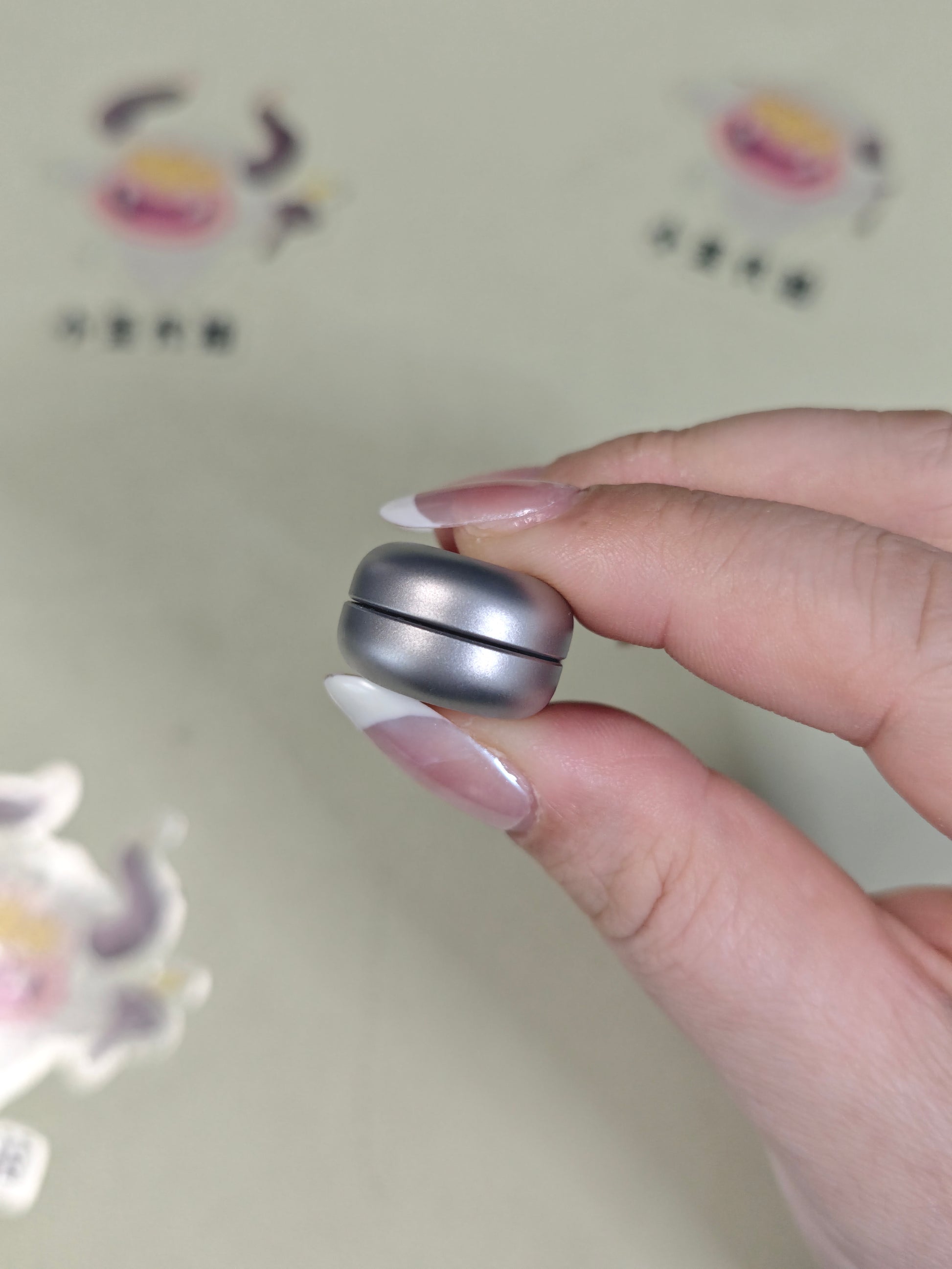 Floating Cloud Titanium