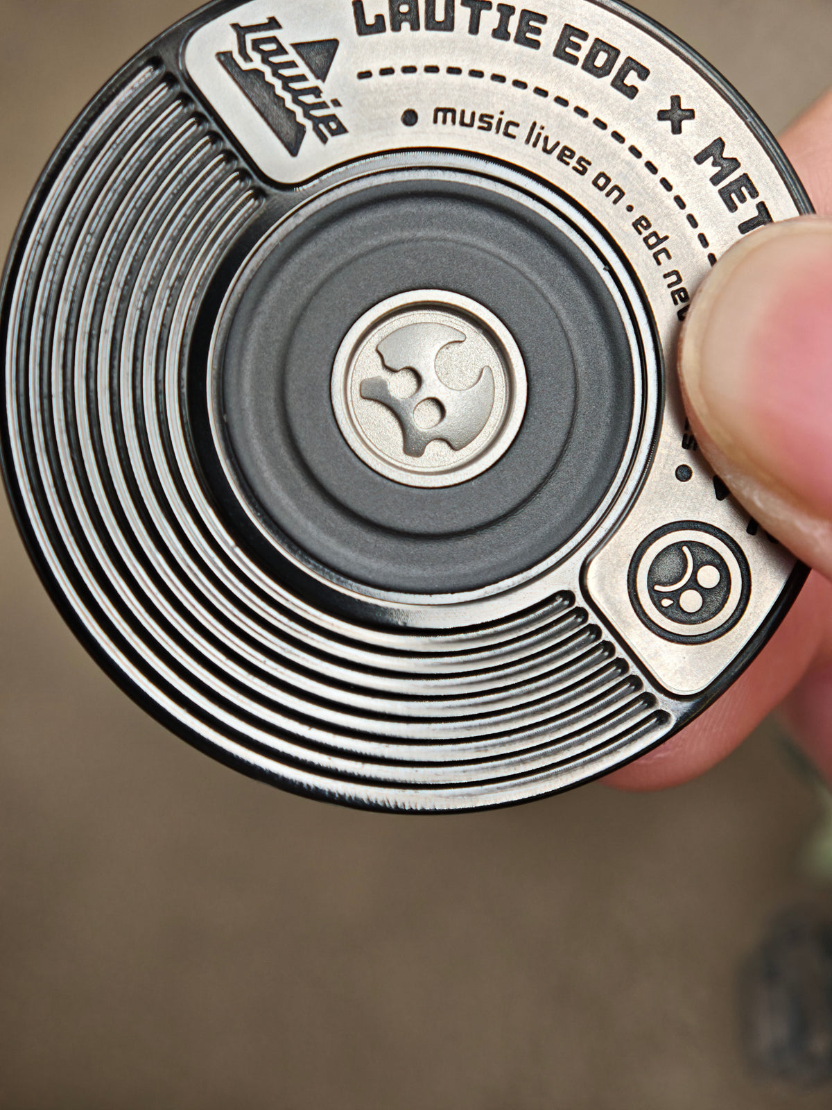 Showdown Mechanical Track Zirconium