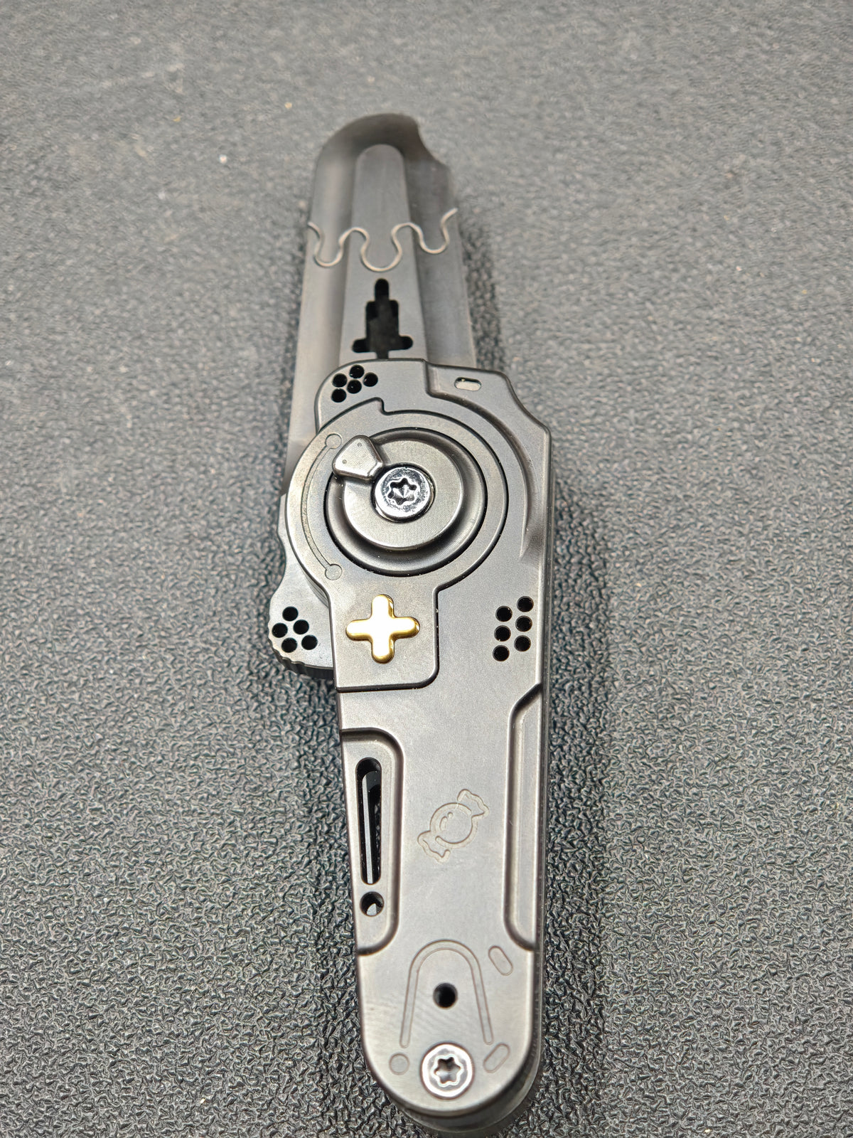 Dimension Slash Pry Bar Titanium