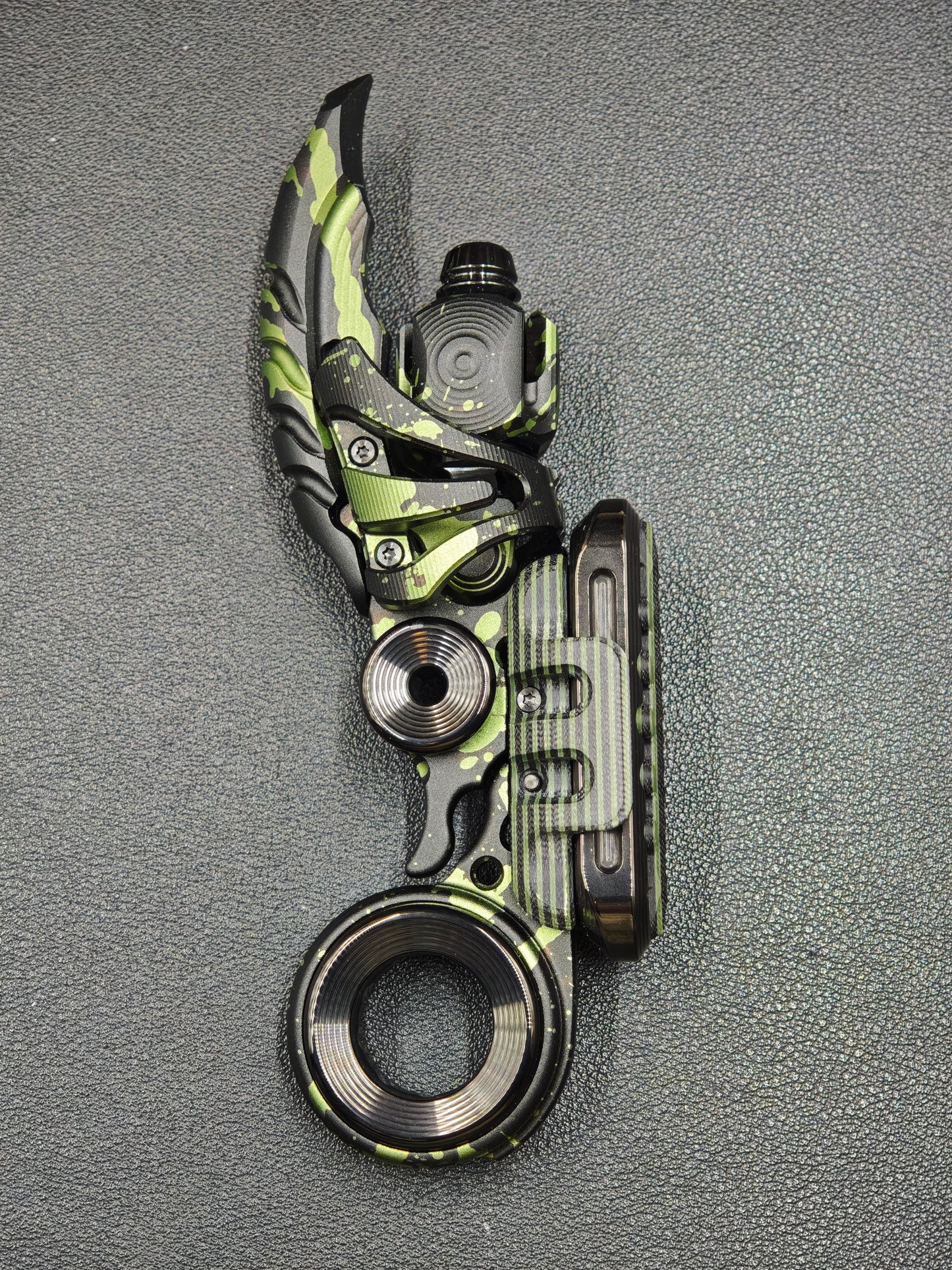 EXOSKELETON G10 Green Black Bone Core Stainless Steel