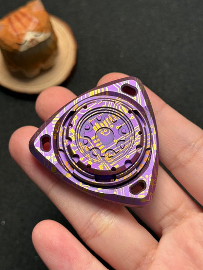 ROAR Titanium