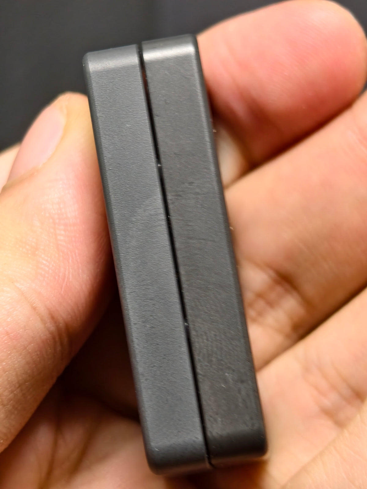 Mute Zirconium