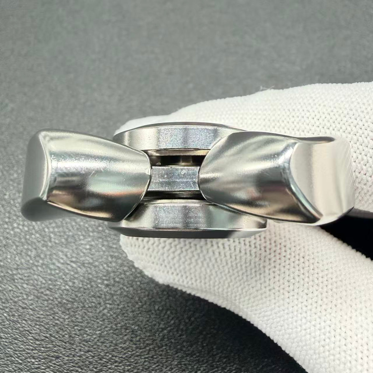 Zhen Stainless Steel Stonewashed