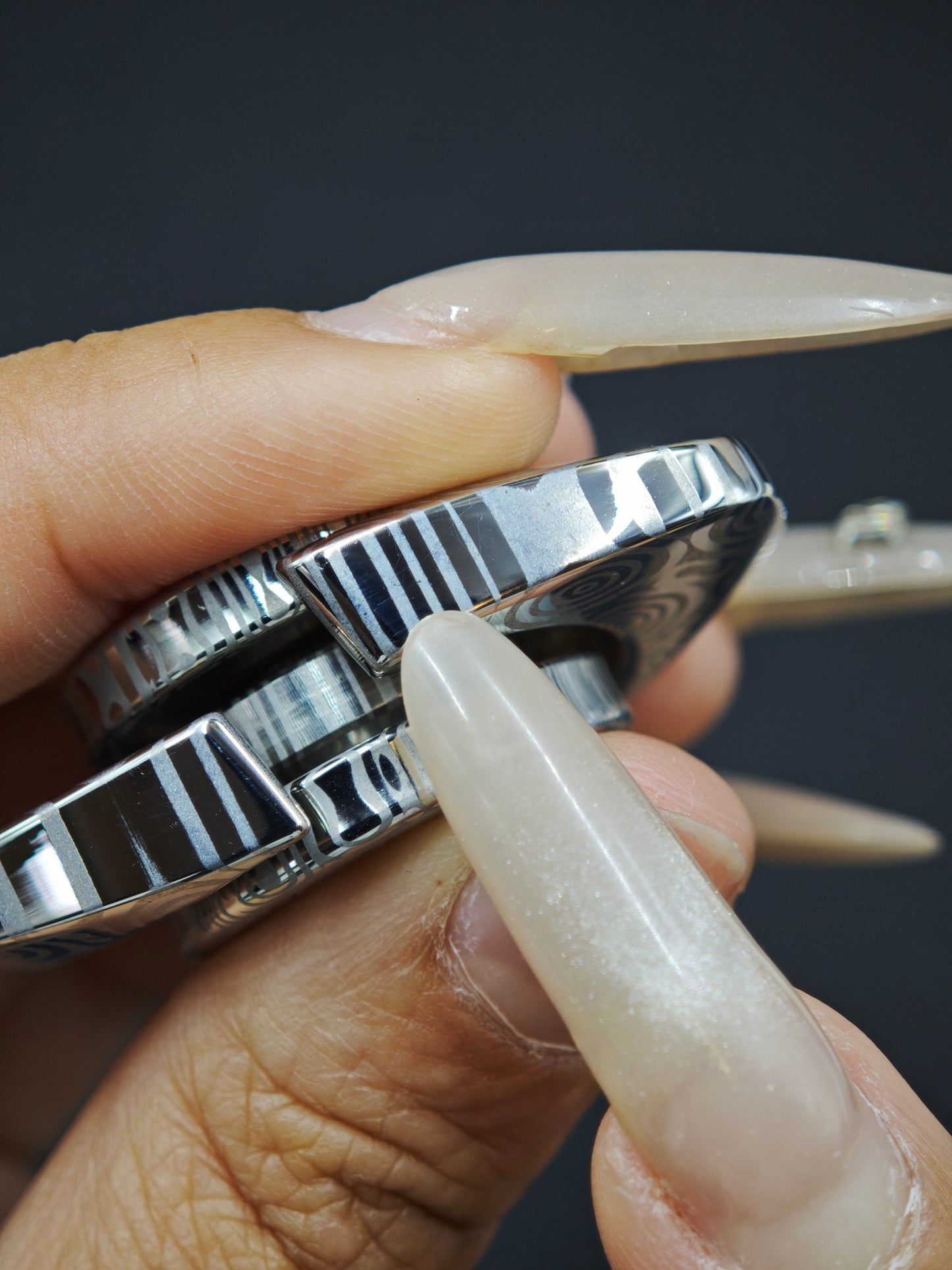 Special Material Cloud Pivot Stainless Steel