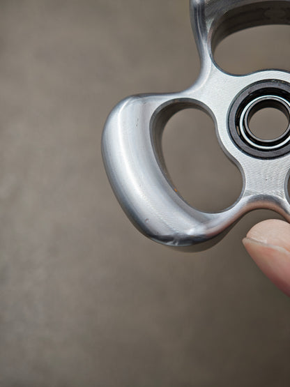 Two-Leaf Horizon Mega Stainless Steel