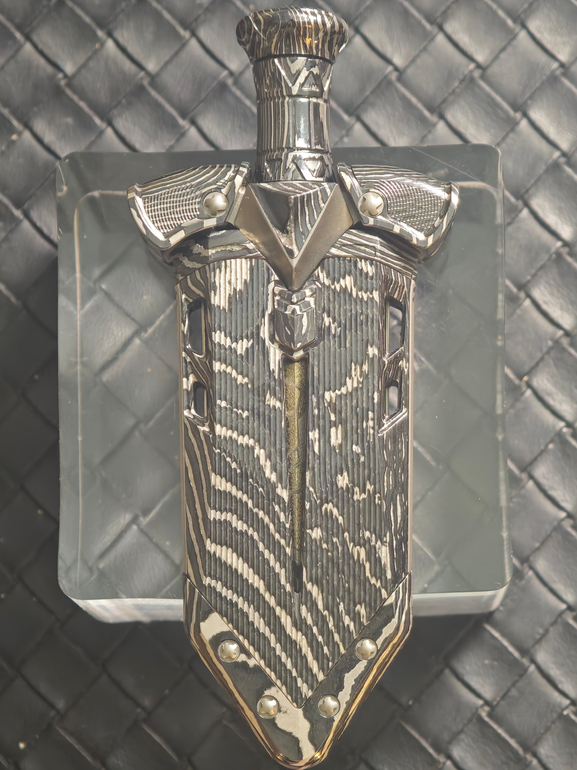 Ghost Lantern Lake Sword Zircuti