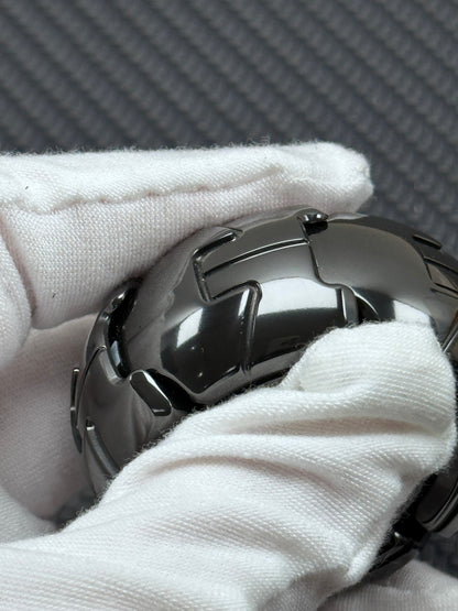 PILLBUG Zirconium