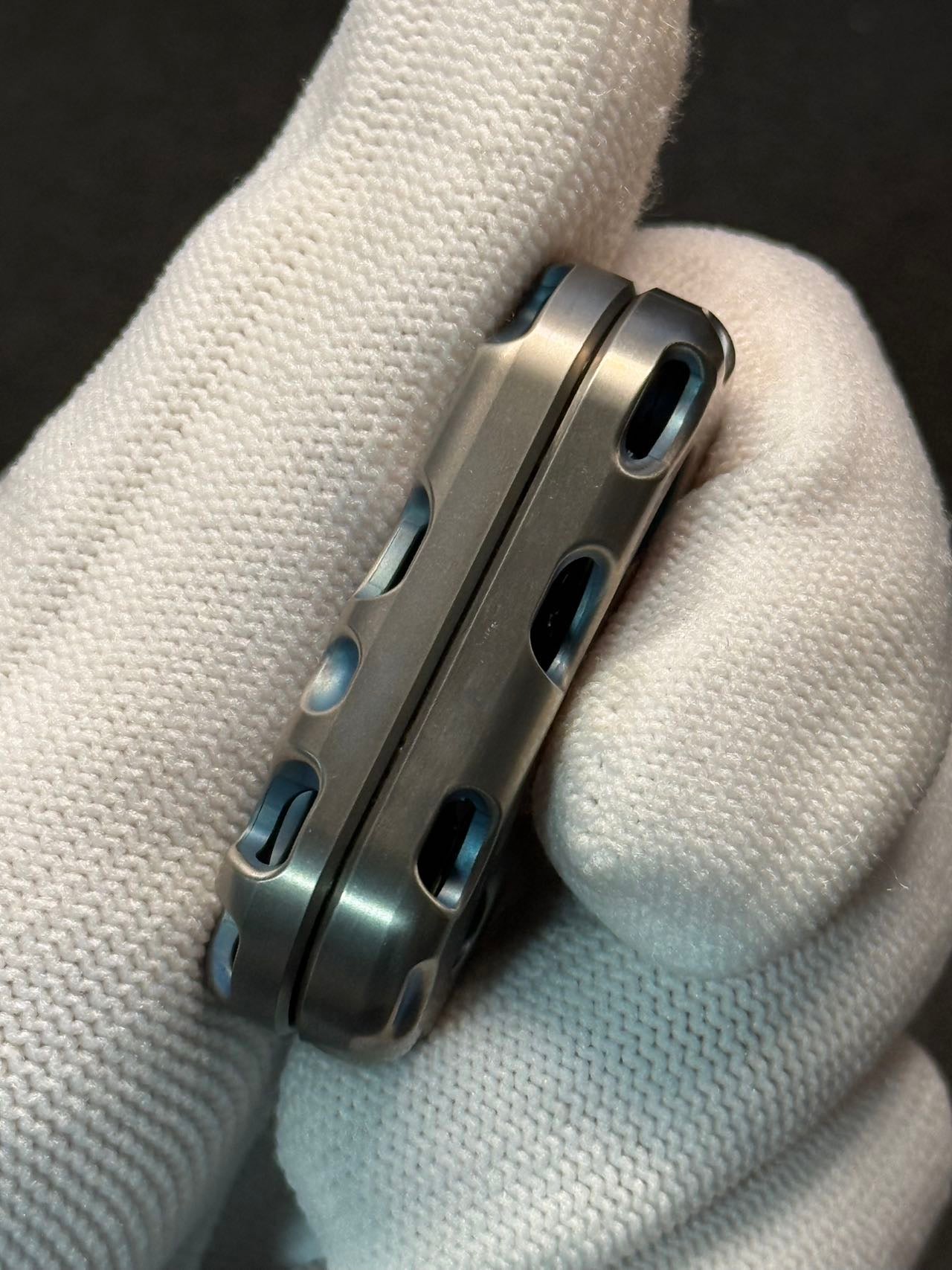 Top B Titanium