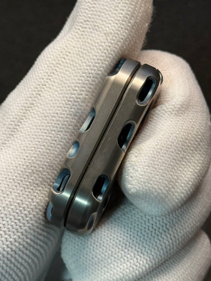 Top B Titanium