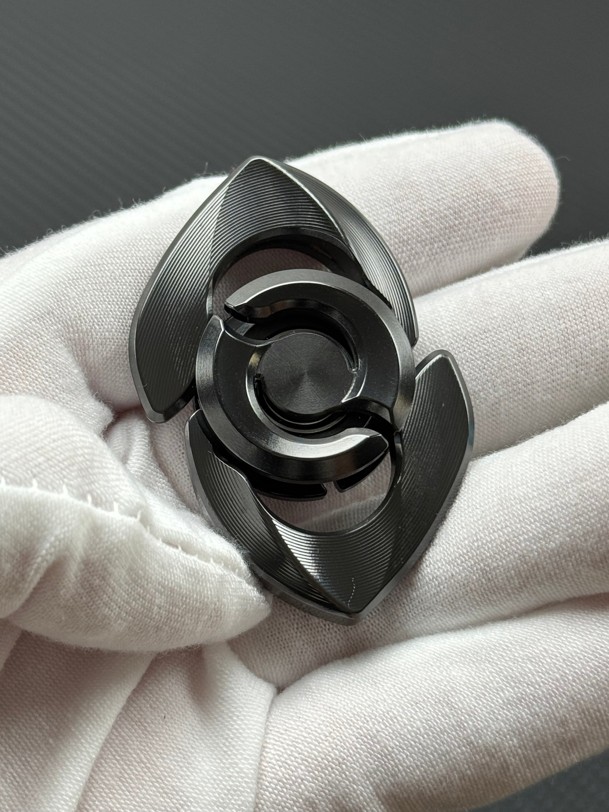 Baby Dolphin Zirconium