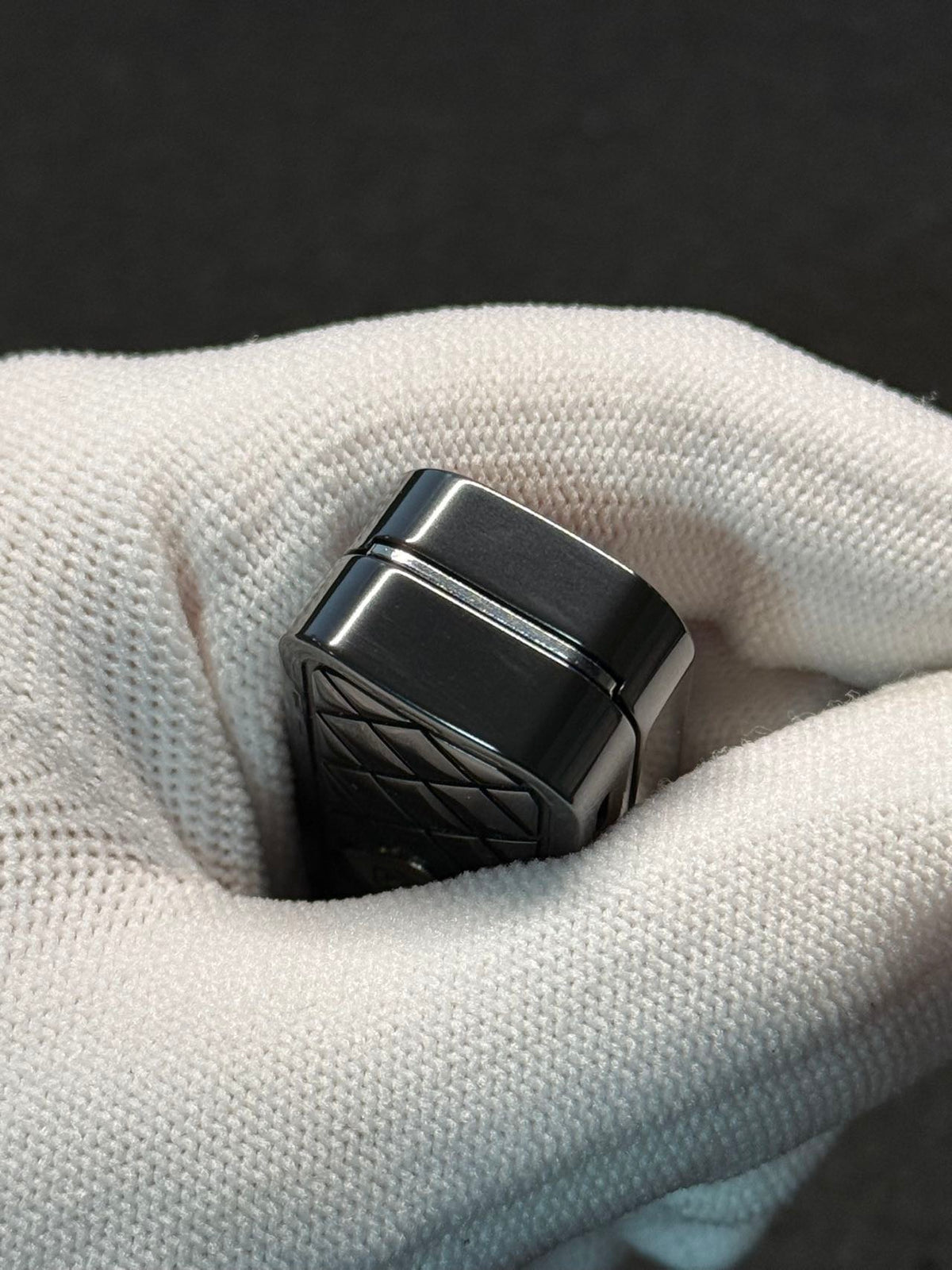 Feng Ling Zirconium Polished