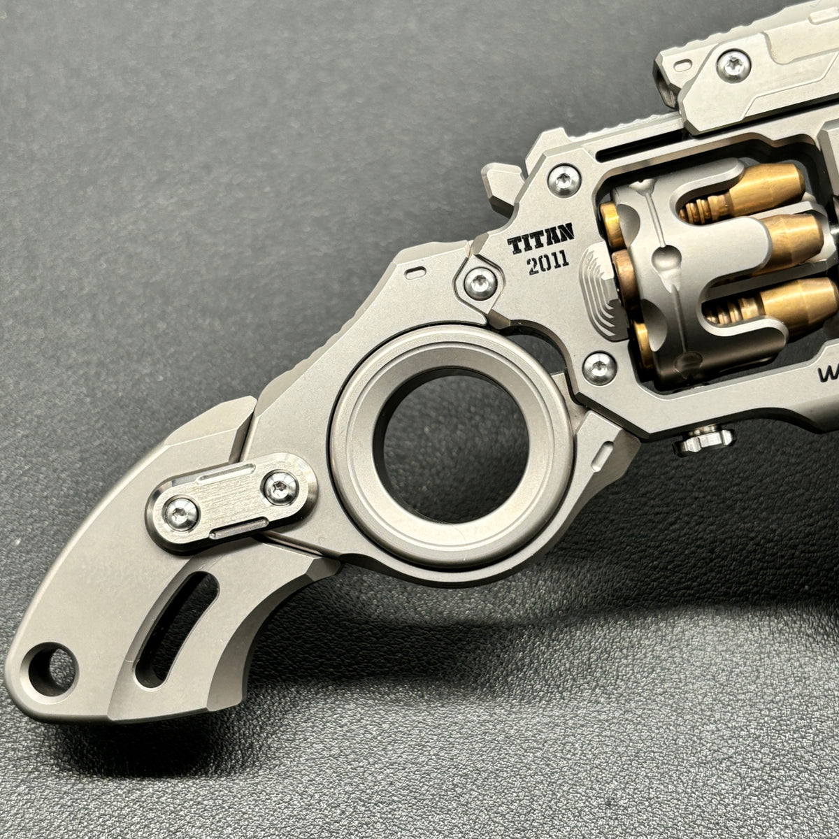 EDCELL Breaker Titanium