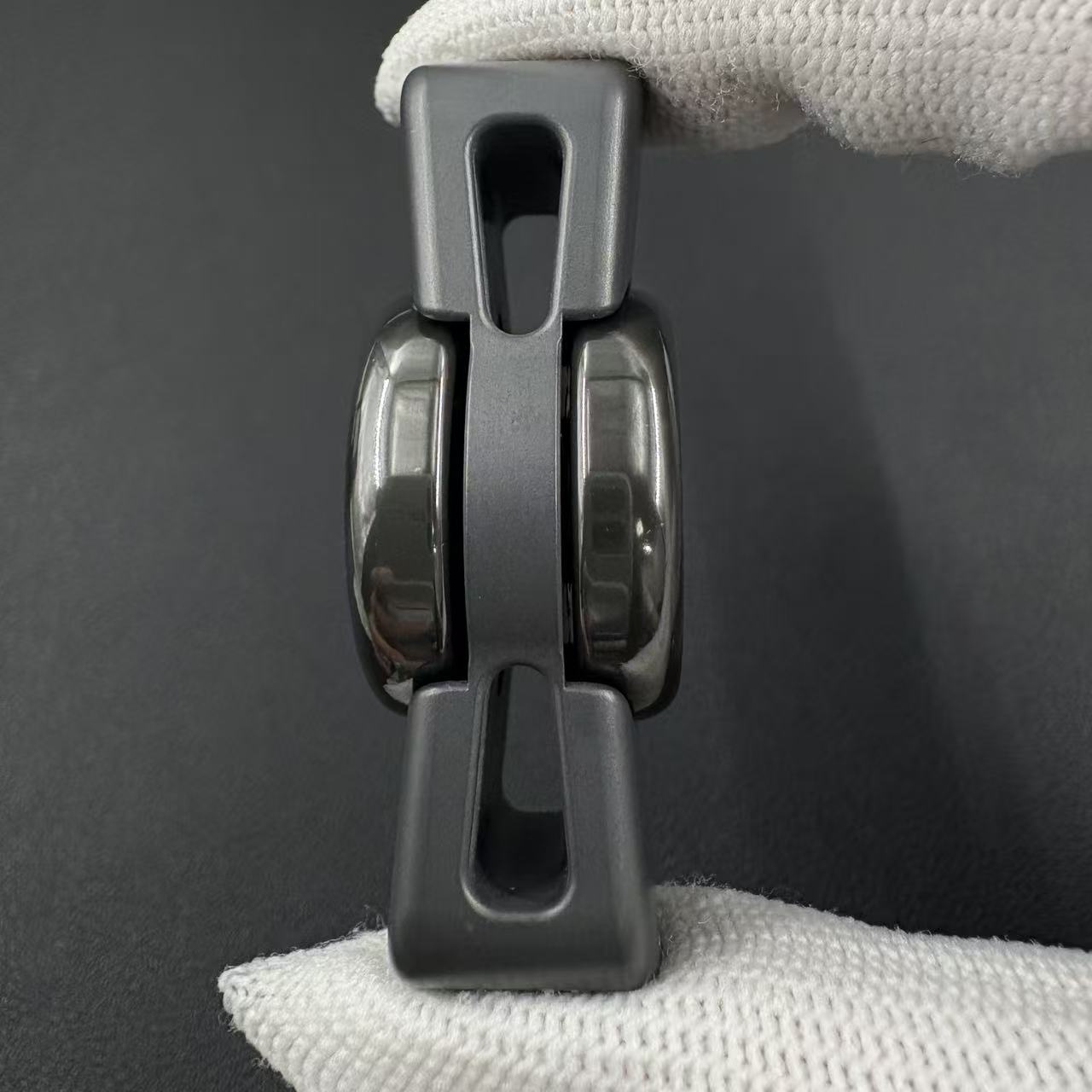 Floating Shadow Pro Zirconium