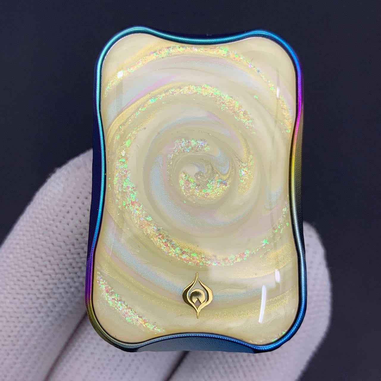 Aura Sand Titanium